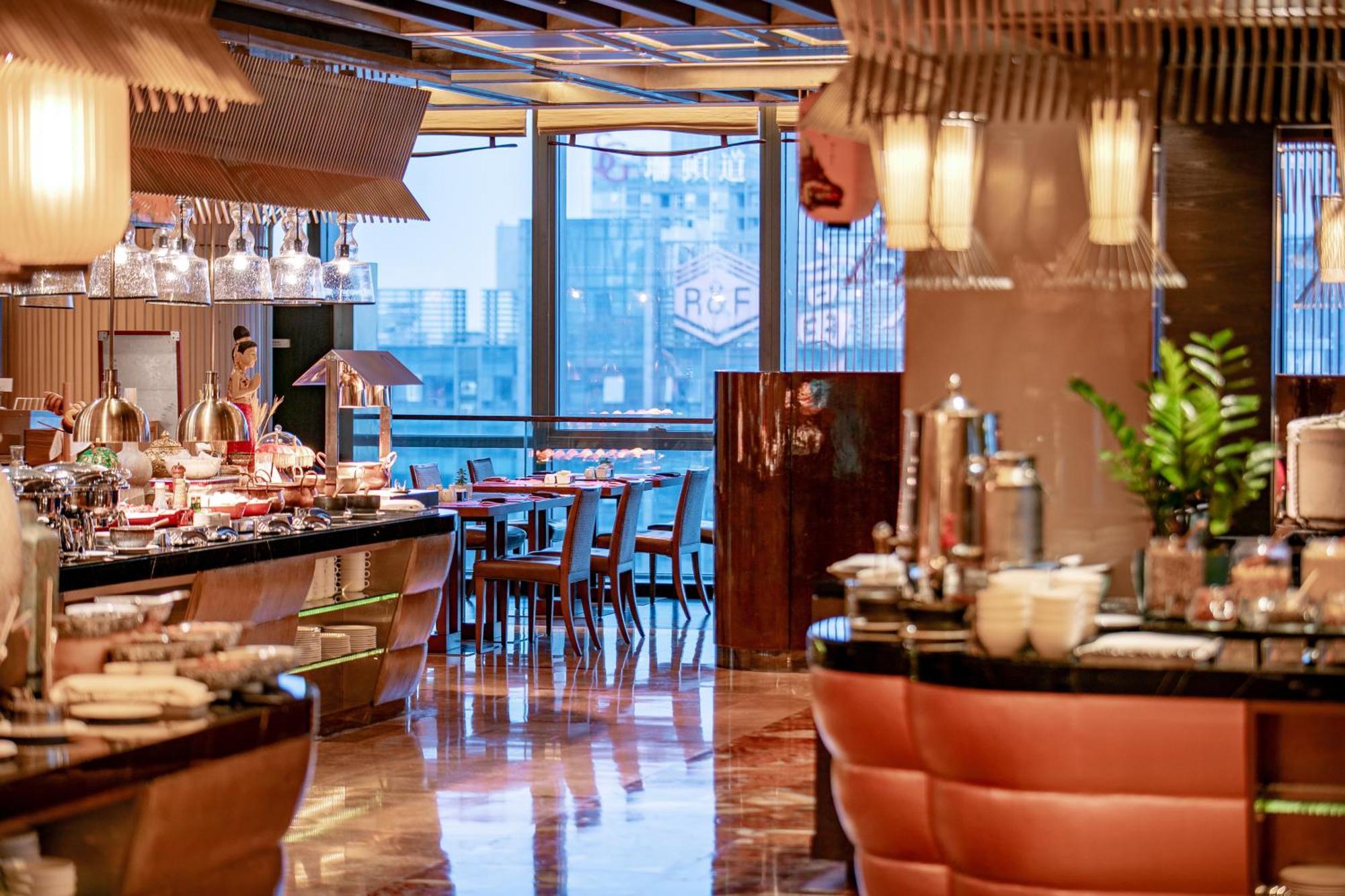Отель The Ritz-Carlton, Чэнду Экстерьер фото
