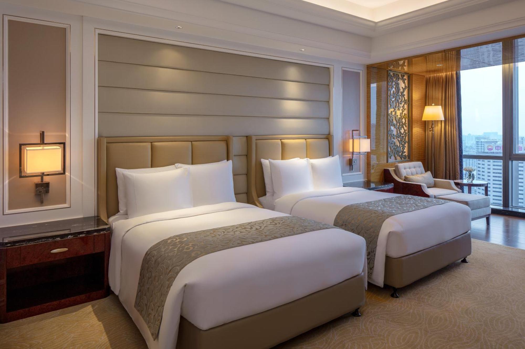 Отель The Ritz-Carlton, Чэнду Экстерьер фото